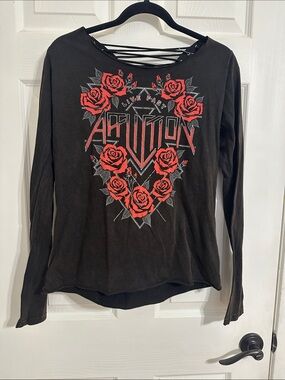 Vintage Y2K-era women's long-sleeve graphic top from Affliction Clothing.